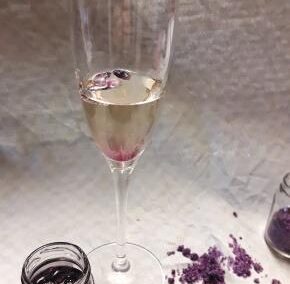 Essbare Blüten in Sirup